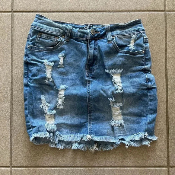 Wax Jean Distressed Mini Denim Jean Skirt Women's Size Small - Picture 1 of 4